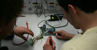 ingeniero mecatronico