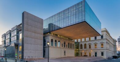 university library 4825366 1280 1